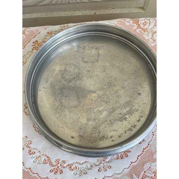 Vintage 1950s Mirro Spun Aluminum Cake Carrier Uranium Glass Knob - Picture 12 of 16